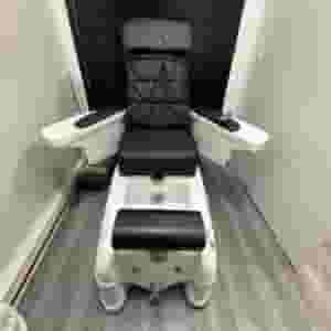 Unisex manicure chair for sale in agency condition