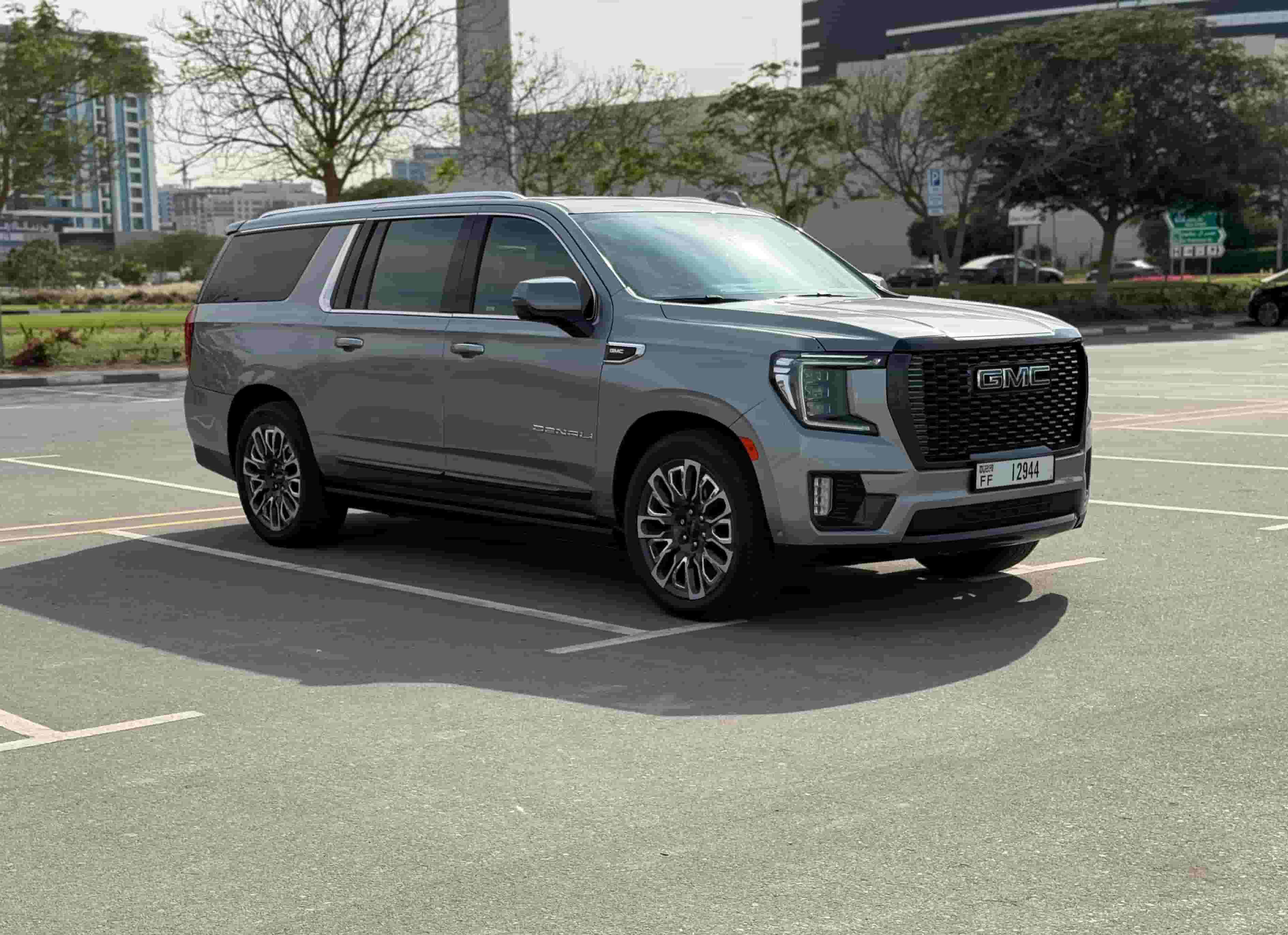 جي ام سي يوكون XL D V8 6.2 لتر فول اوبشن موديل 2023  