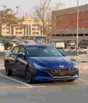 Hyundai Elantra SLE V4 2.0L Mid Option Model 2022  