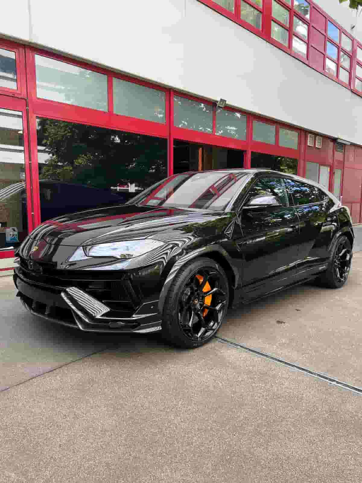 2024 Lamborghini Urus Performance