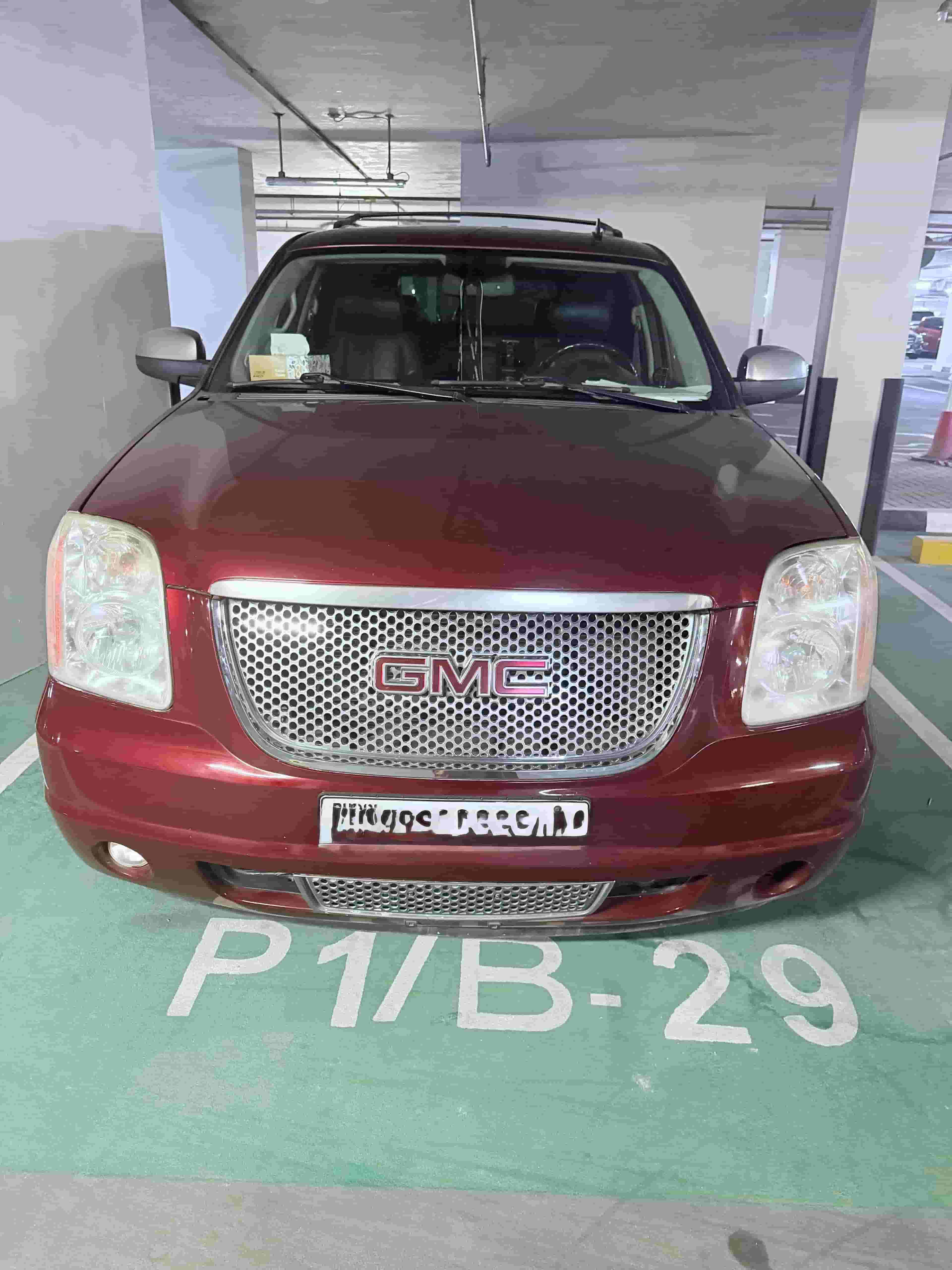 GMC Yukon 2011 SLT – Full Option – 7 Seater – American Specs