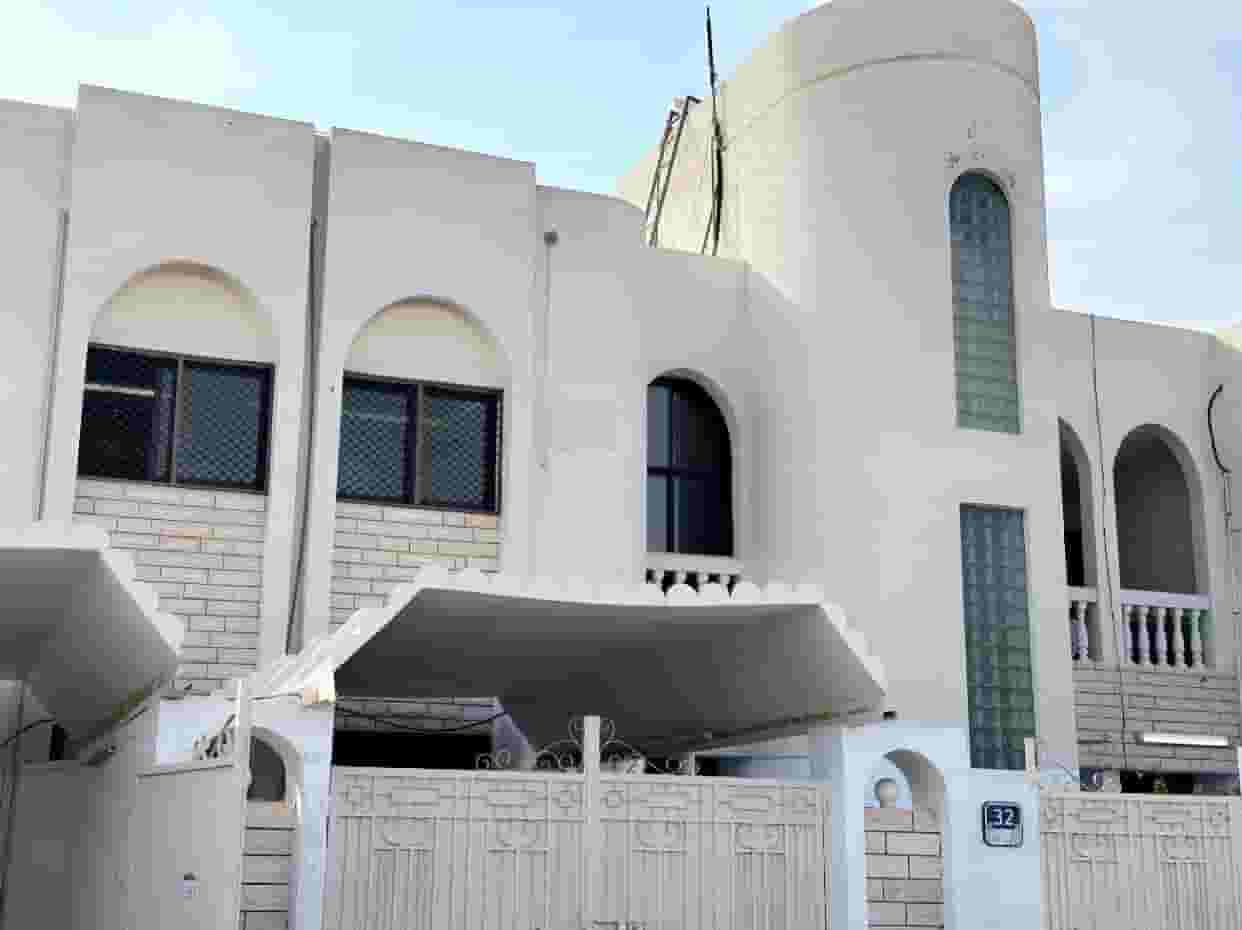 شقة للايجار في الرويكة عند شارع المدارس