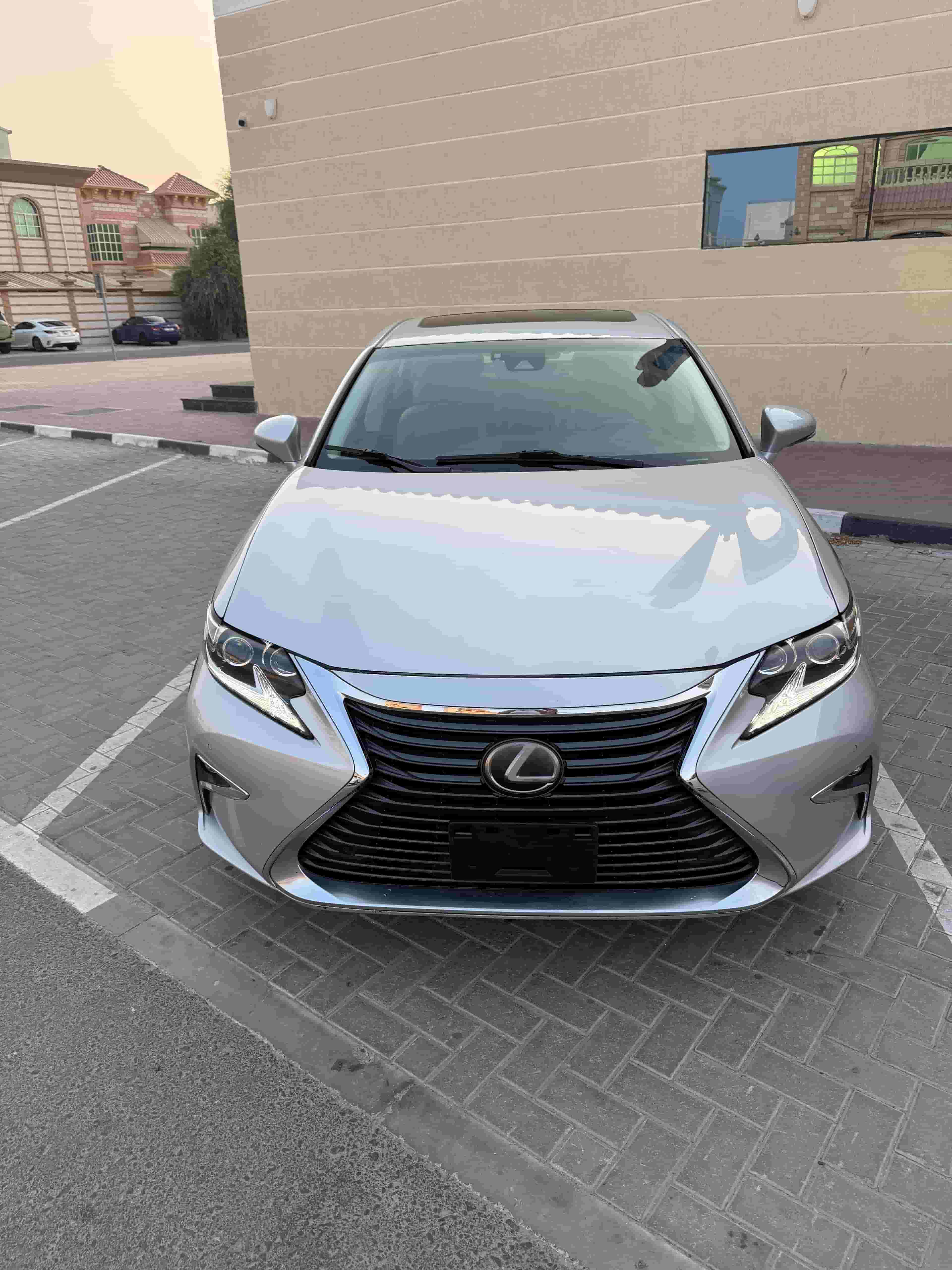 لكزس es350 موديل 2016 اوراق جمارك قمة في النظافة مطلوب 54,500 قابل