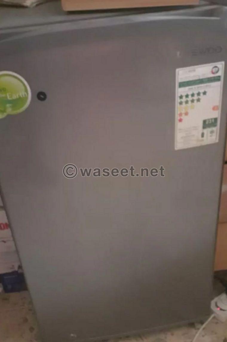 Good condition refrigerator for sale 0