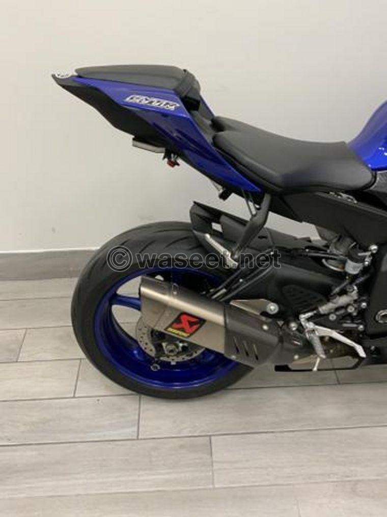 Yamaha Sportbike 2019 motorcycle 1