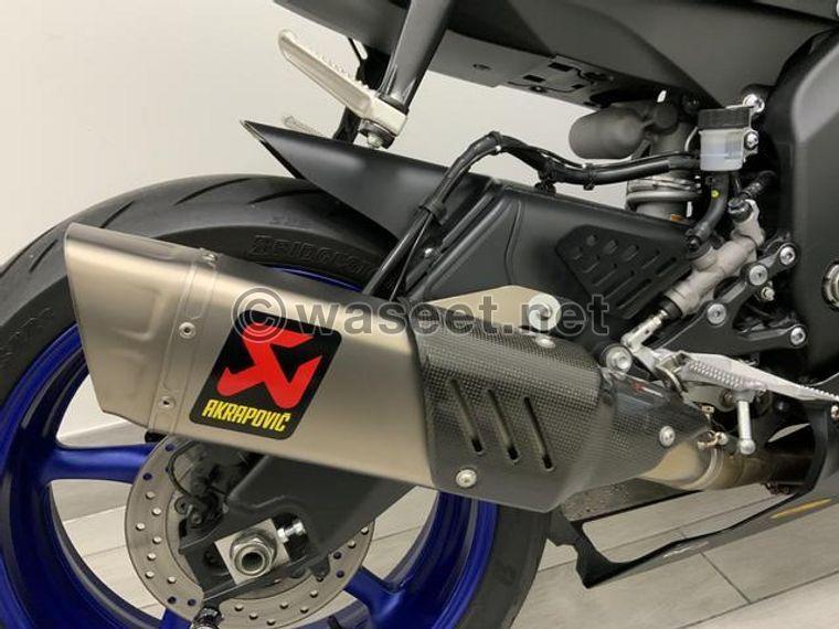 Yamaha Sportbike 2019 motorcycle 2
