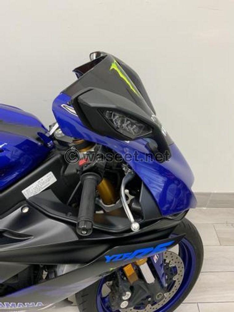 Yamaha Sportbike 2019 motorcycle 3