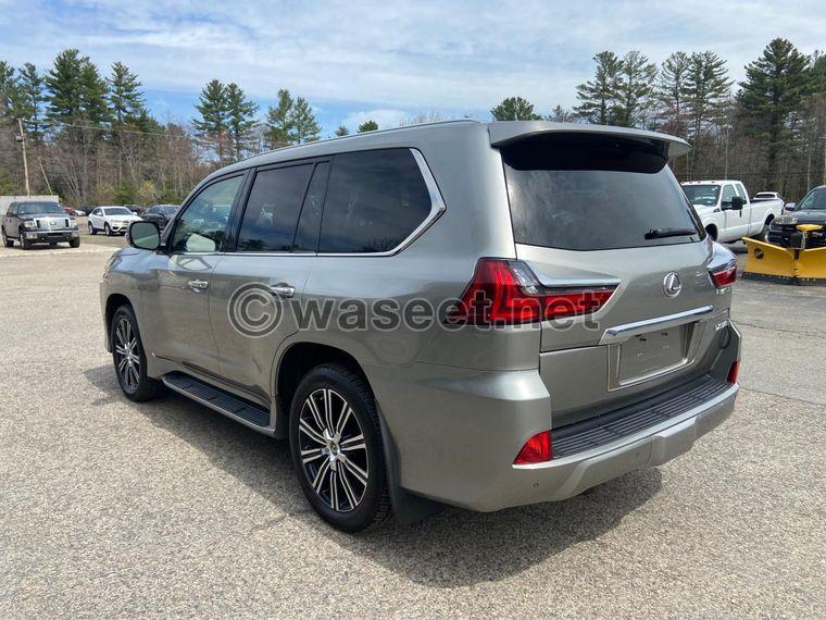 2018 Lexus LX 570 3