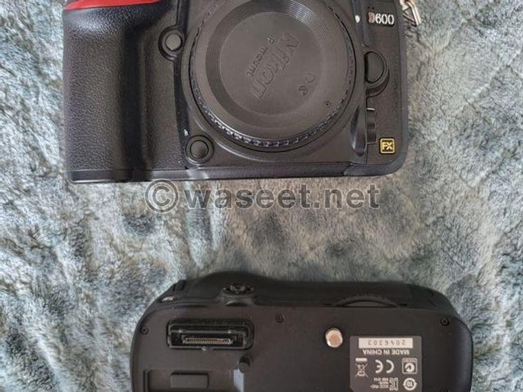 D600 NIKON with battery pack  0