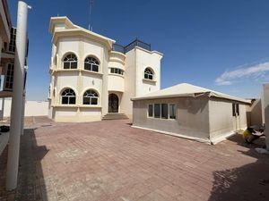 Luxury villa for sale in Al Ain