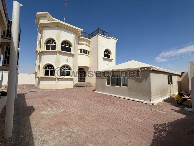 Luxury villa for sale in Al Ain 0