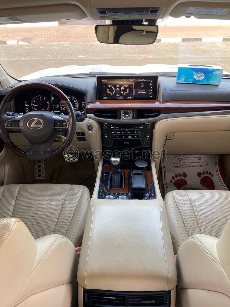 Lexus LX 570 2018 3