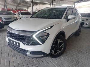 For sale Kia Sportage, 4-cylinder engine, model 2022