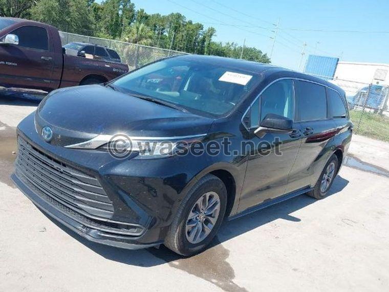 2022 TOYOTA SIENNA LE 0