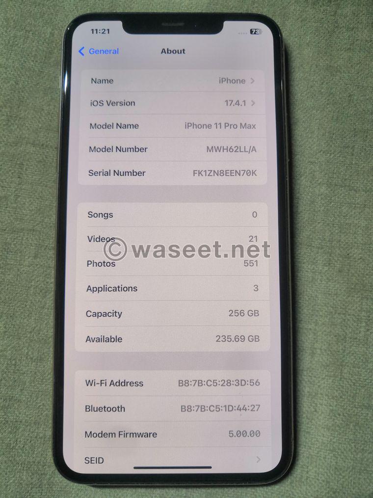 ايفون 11 برو ماكس 256 جيجا بحالة ممتازة  1