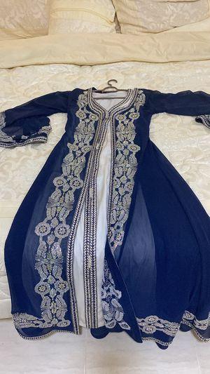 Finely tailored Moroccan caftan for sale