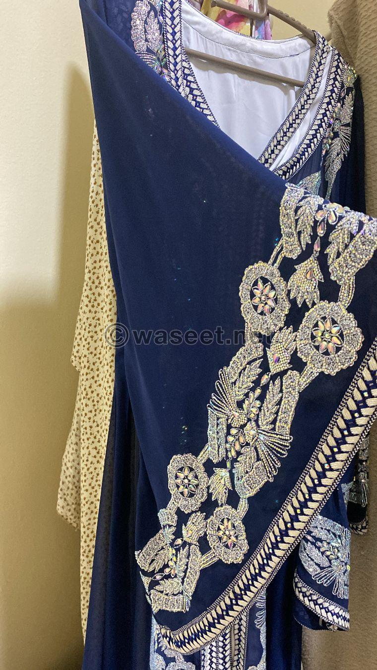 Finely tailored Moroccan caftan for sale 2