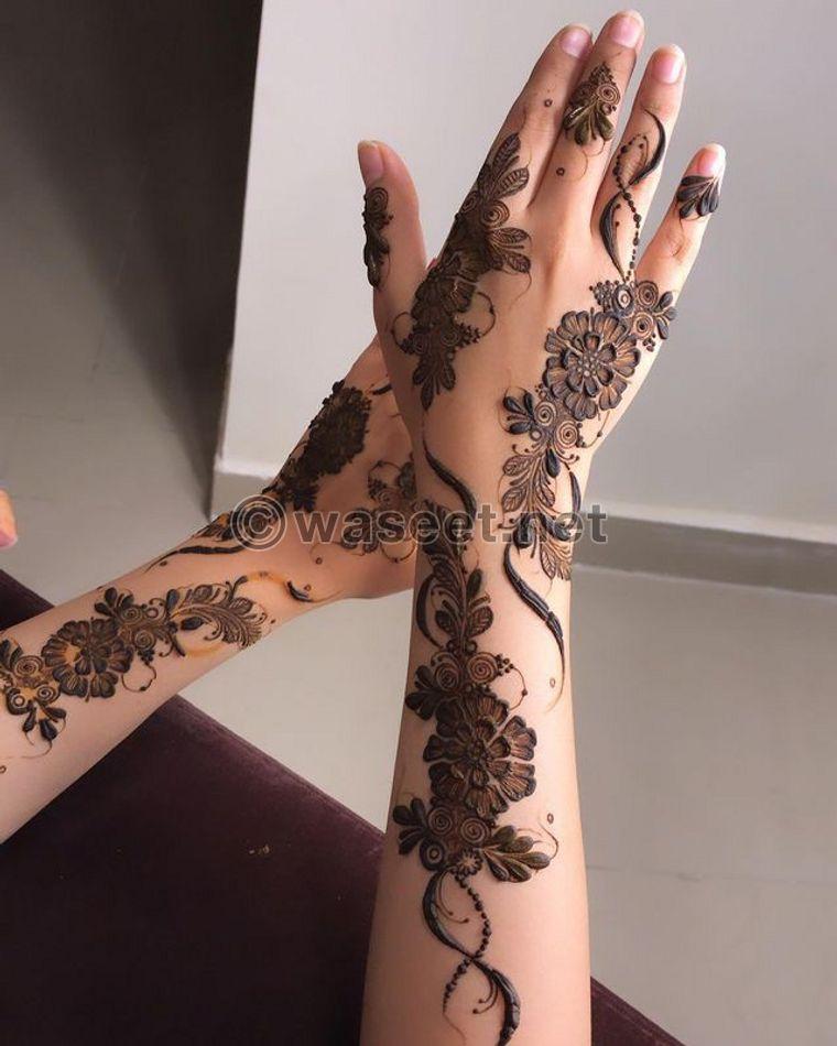 Henna painting service  2