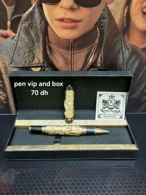 Royal Palace pen