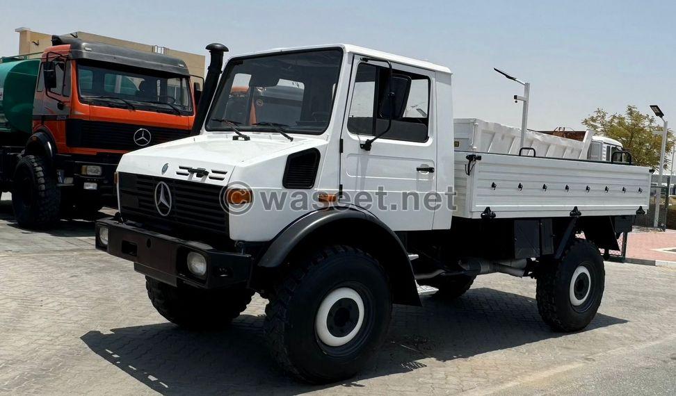 Mercedes Unimog U1300 4WD Truck   0