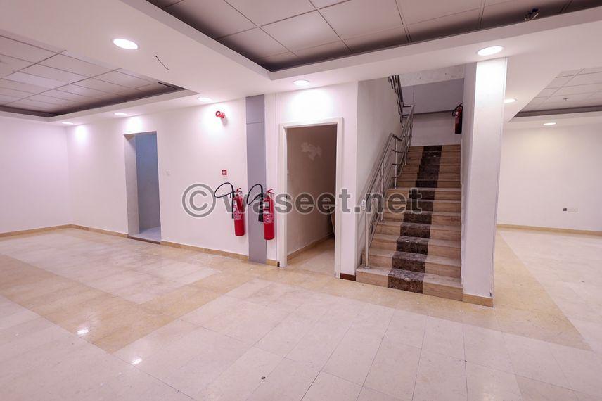 For rent, two floors showroom, 2500 square meters room 6