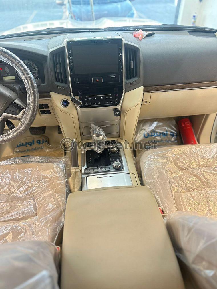 Toyota Land Cruiser GXR V8 2019 model for sale  6