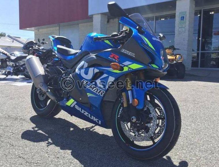 2018 سوزوكي GSXR1000 باللون الأزرق 4