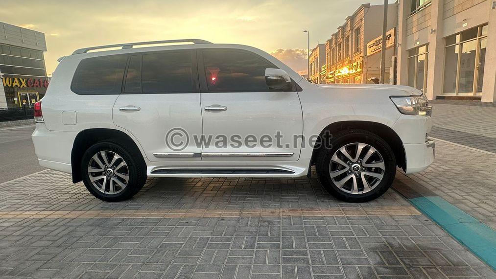 Toyota Land Cruiser GXR V8 2019 model for sale  7