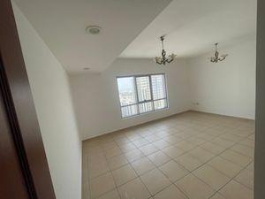 Apartment for annual rent in Sharjah Al Majaz 2 rooms and a hall