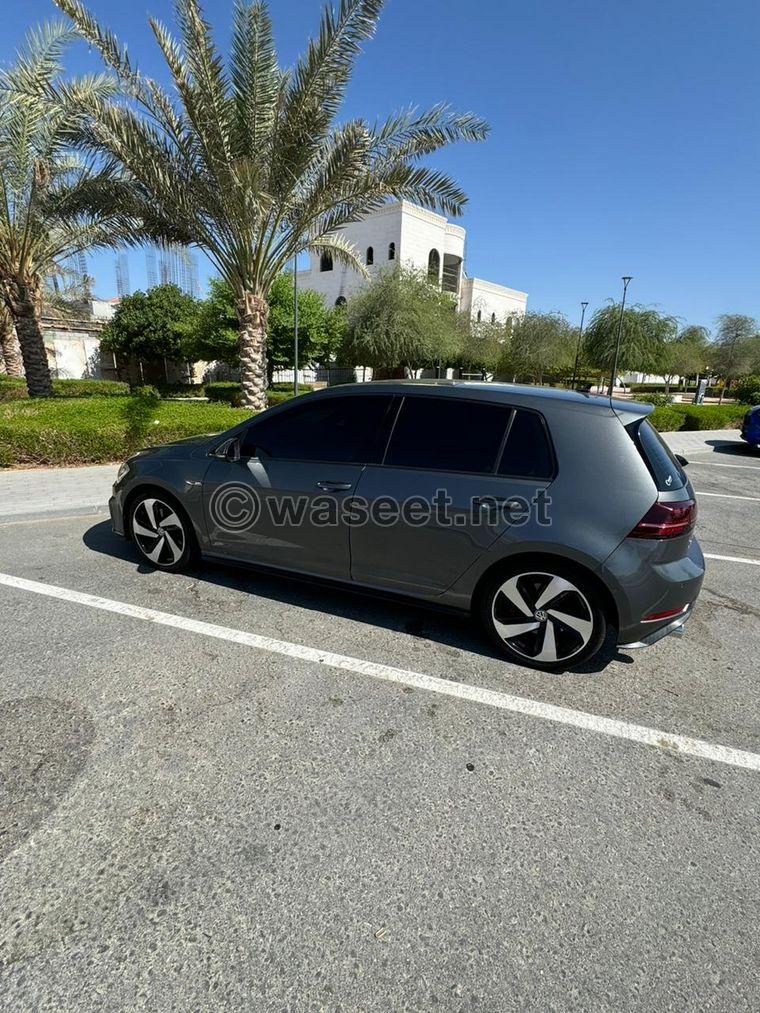   2017 Volkswagen Golf GTI 0