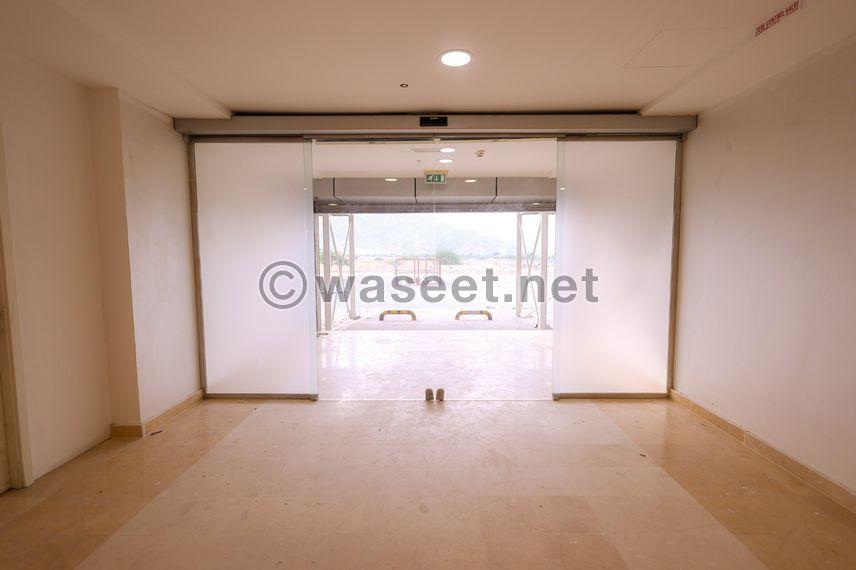 For rent, two floors showroom, 2500 square meters room 7