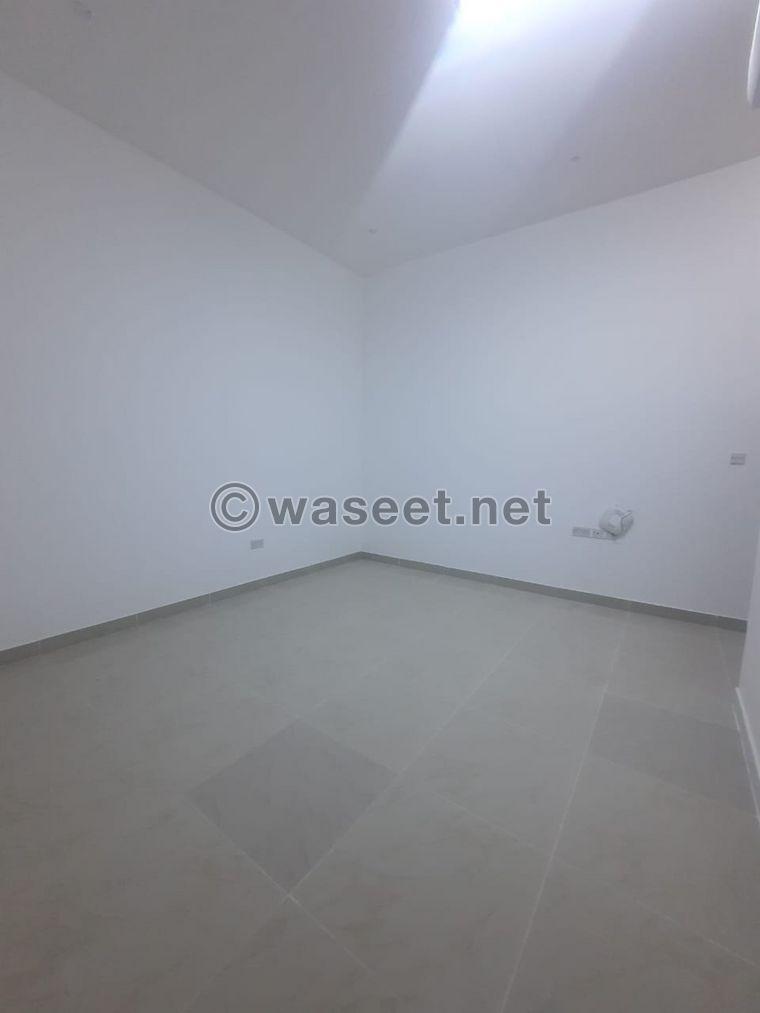 Apartment for rent in Baniyas City 1