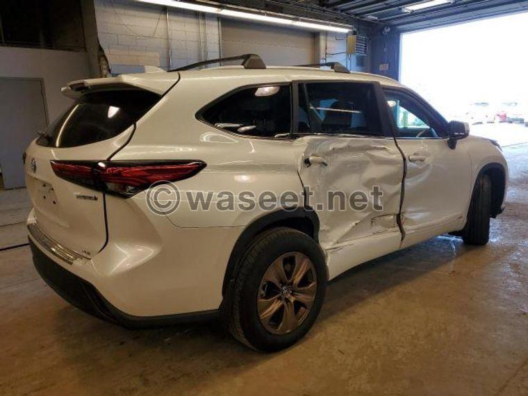 2023 Toyota Highlander Hybrid Bronze Edition 3