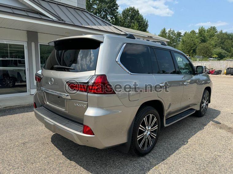 2018 Lexus LX570 3