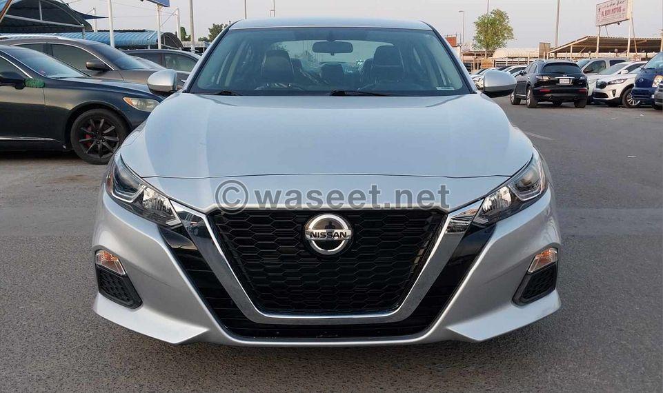 Nissan Altima 2020 4