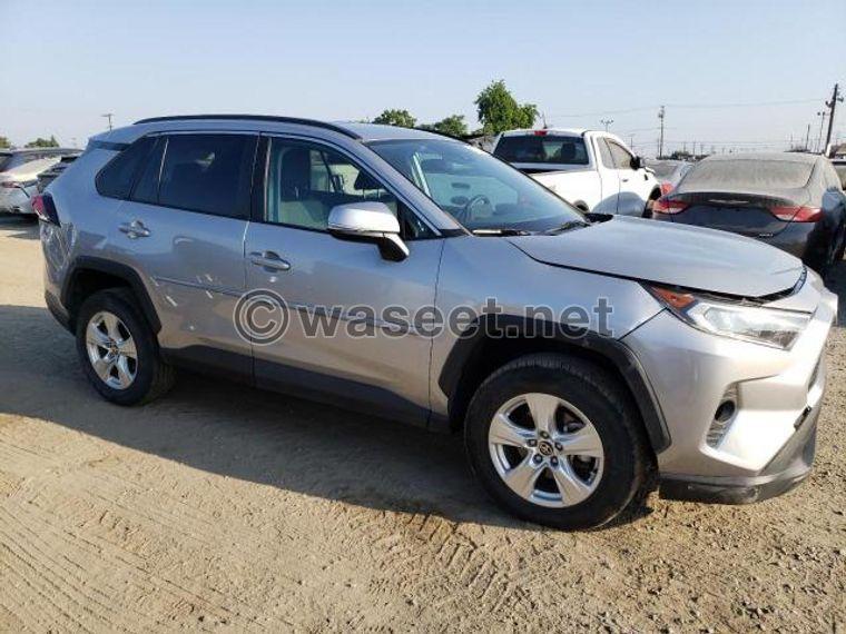 2021 TOYOTA RAV4 XLE  4