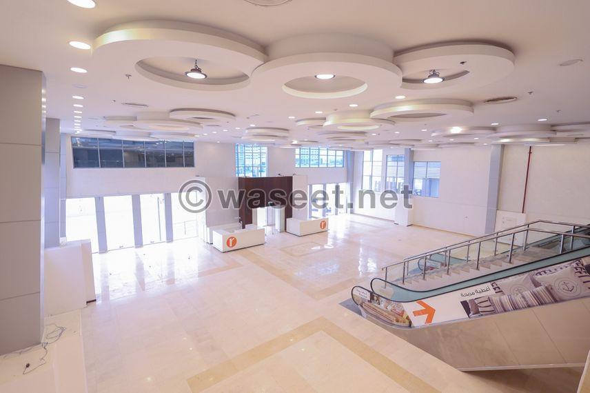 For rent, two floors showroom, 2500 square meters room 11