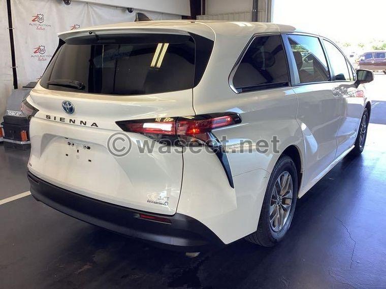 2021 Toyota Sienna Lee  3