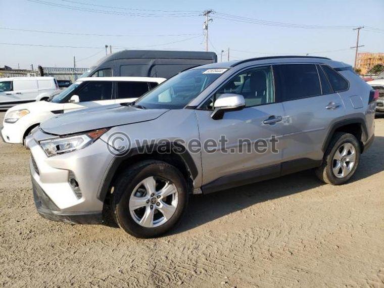 2021 TOYOTA RAV4 XLE  1