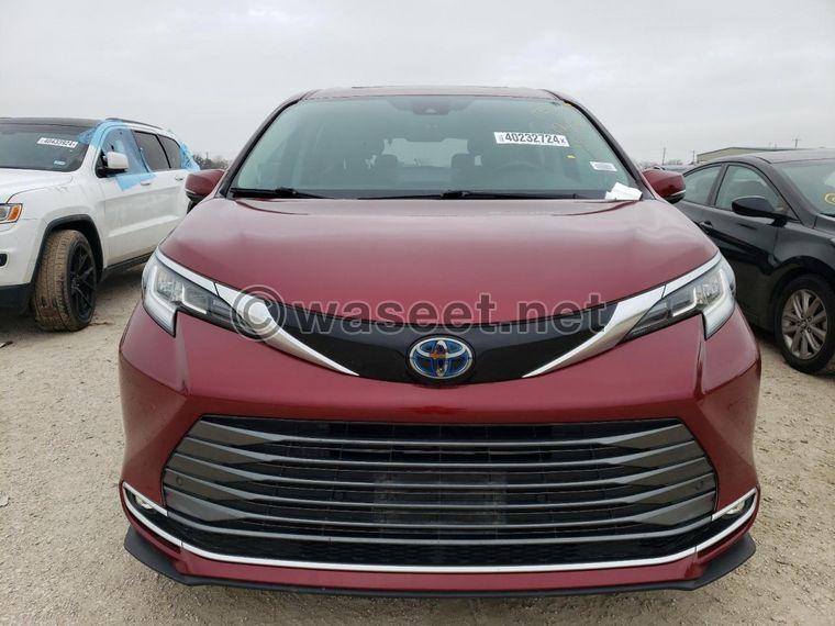 2021 TOYOTA SIENNA 0