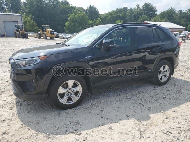 2019 Toyota RAV4 Xle 3