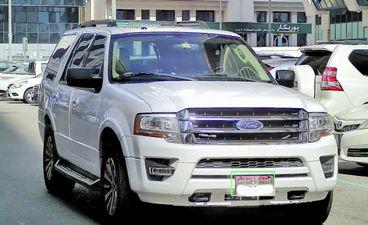 Ford Expedition XLT 2015 white