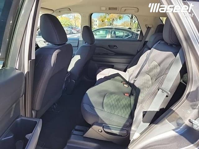Nissan Pathfinder S 2023