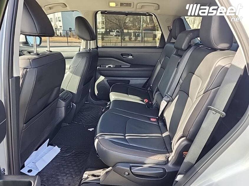 Nissan Pathfinder 2023 SL 4