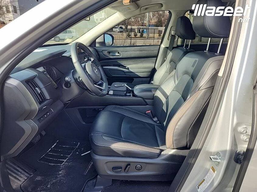 Nissan Pathfinder 2023 SL 5