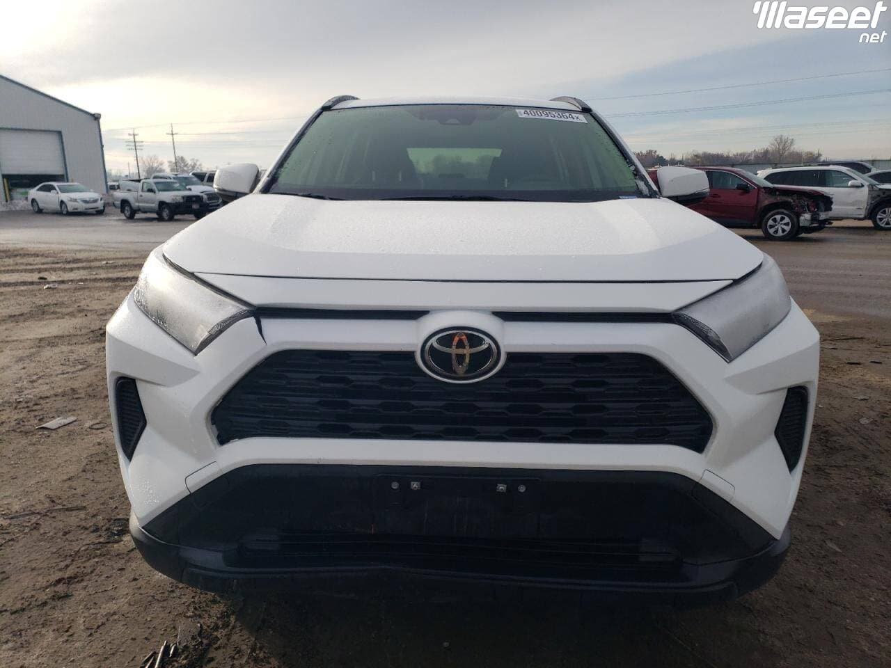 2023 Toyota Rav4 XLE 0