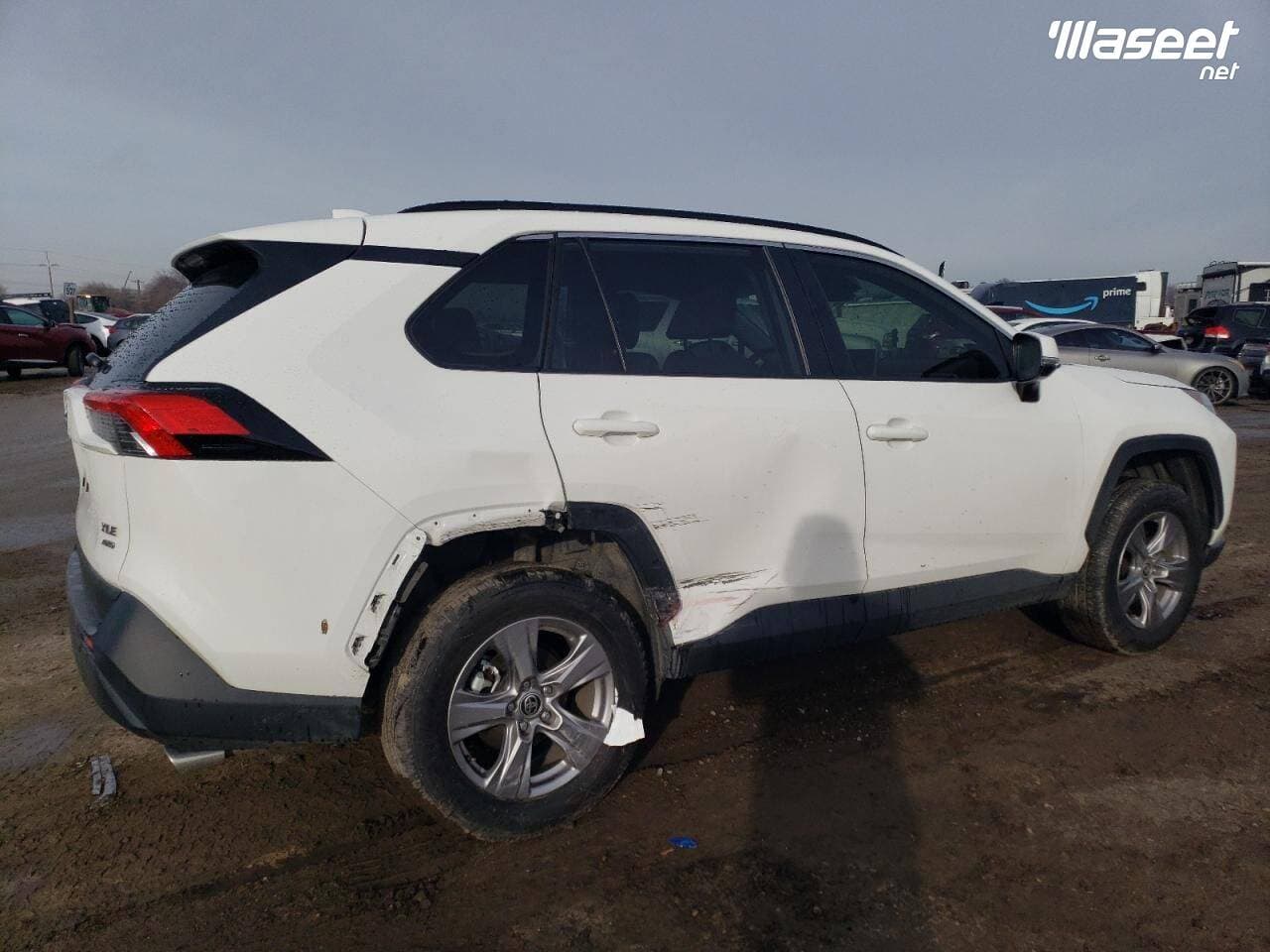 2023 Toyota Rav4 XLE 2
