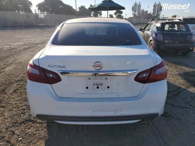 Nissan Altima  2018
