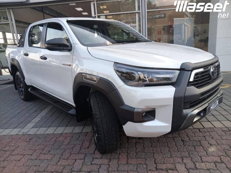 Toyota Hilux 2023  0