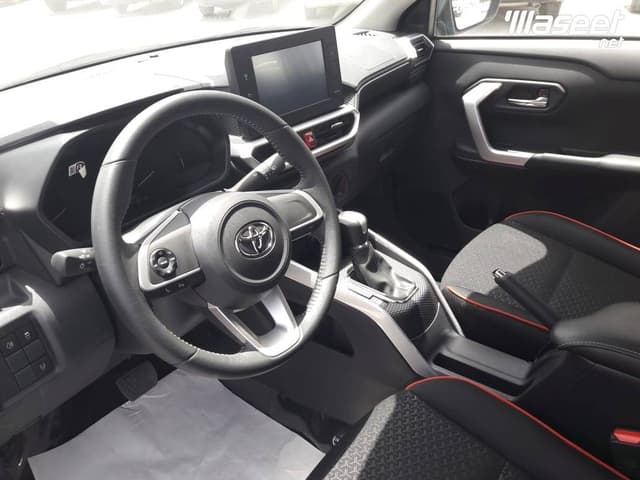 TOYOTA RAIZE  for rent